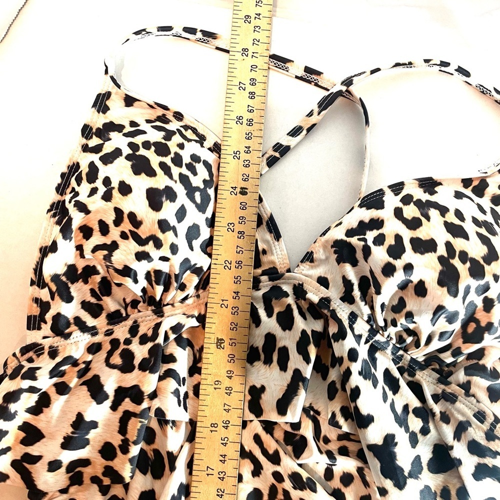 Summer Mae Leopard Print Ruffle One-Piece Swimsuit Crisscross Back Sz. Med. - Picture 5 of 10